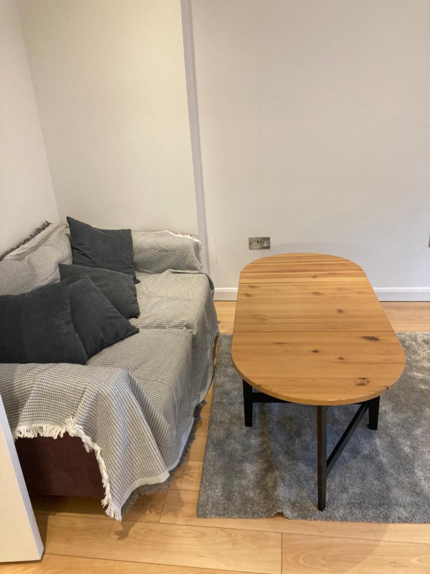 Two Double Bedroom Flat In Soho 런던 외부 사진